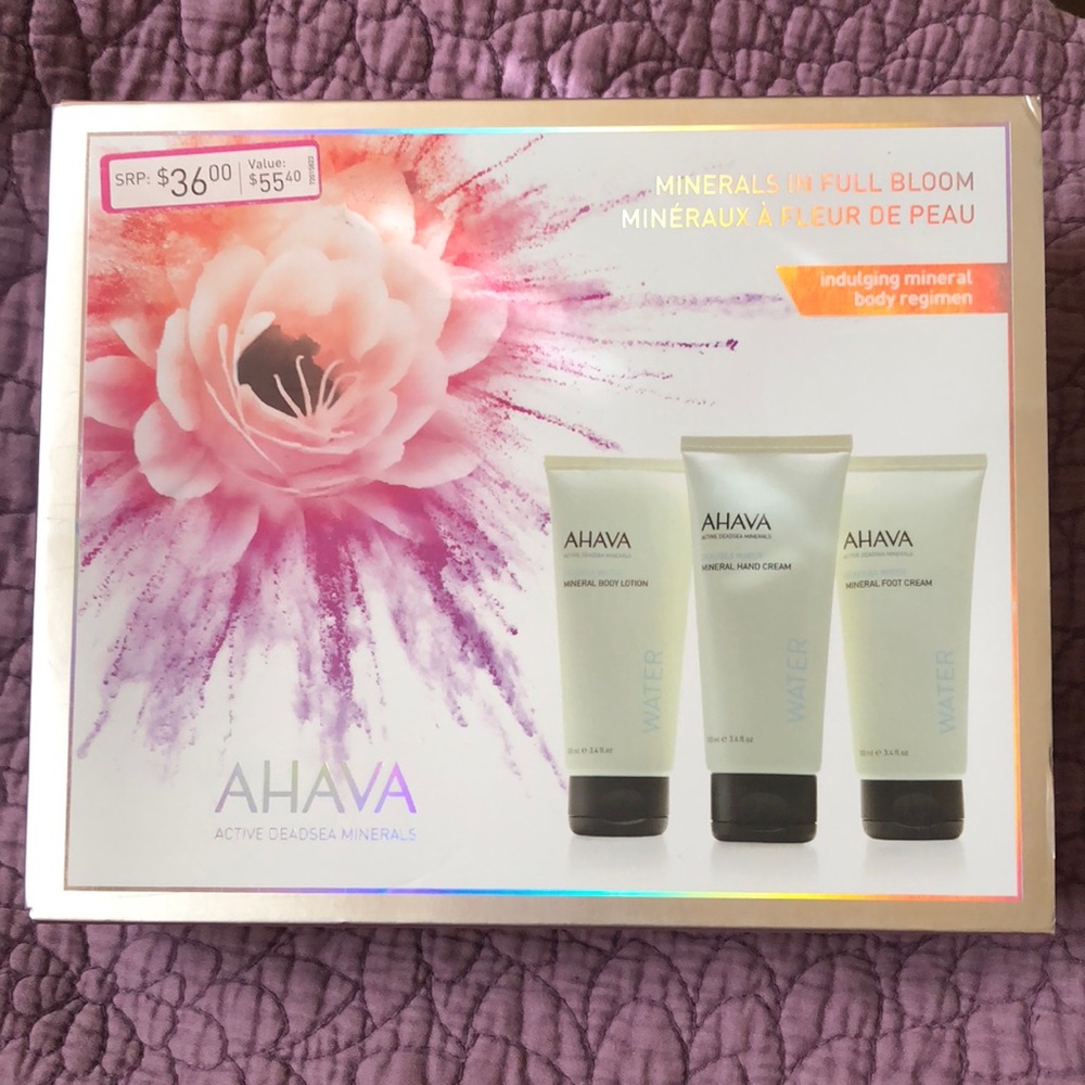AHAVA gift set